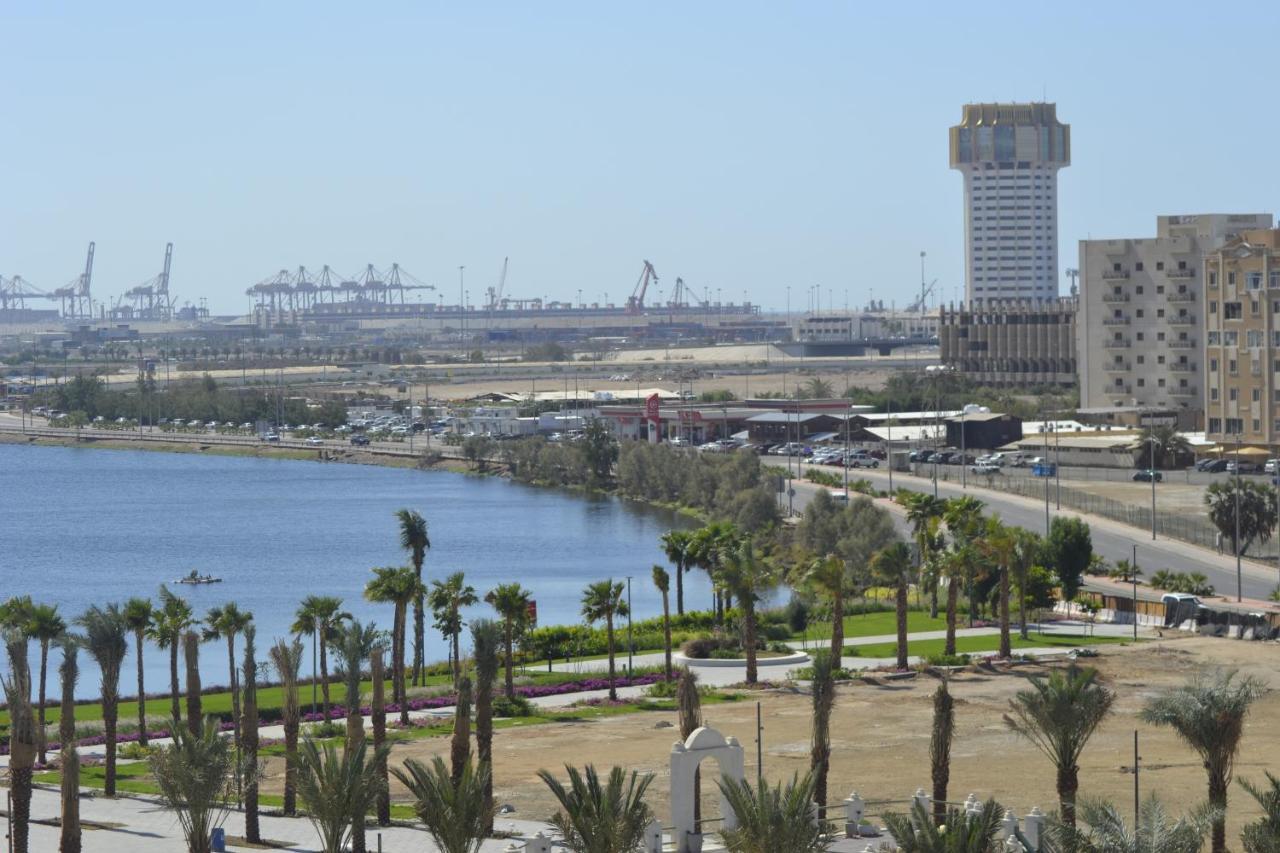 Jeddah Lake Hotel Exterior photo